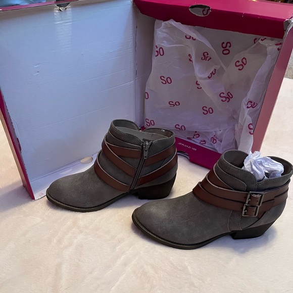 Women boots - Picture 2 of 2